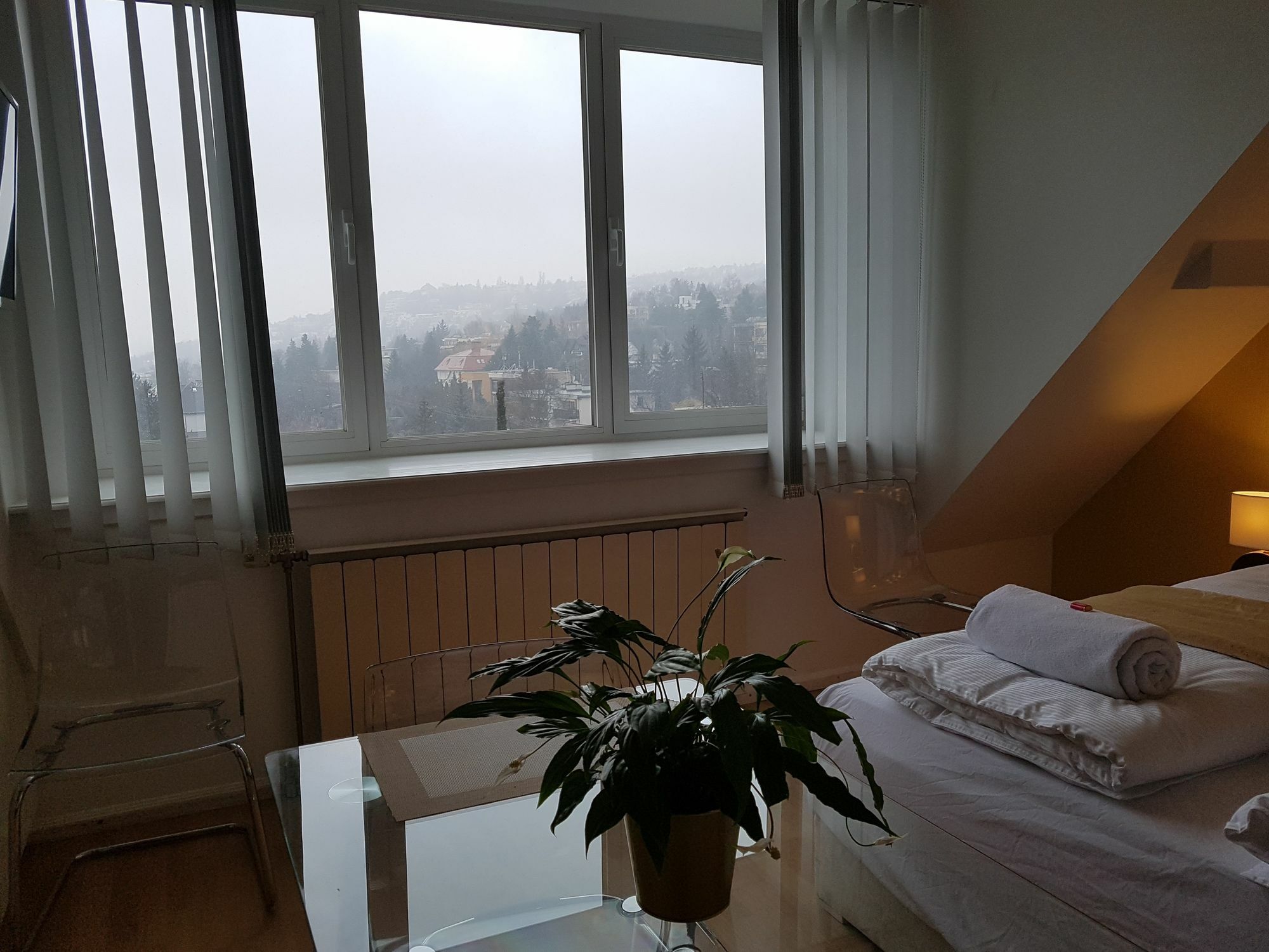 Hillside Premium * Budapešť
